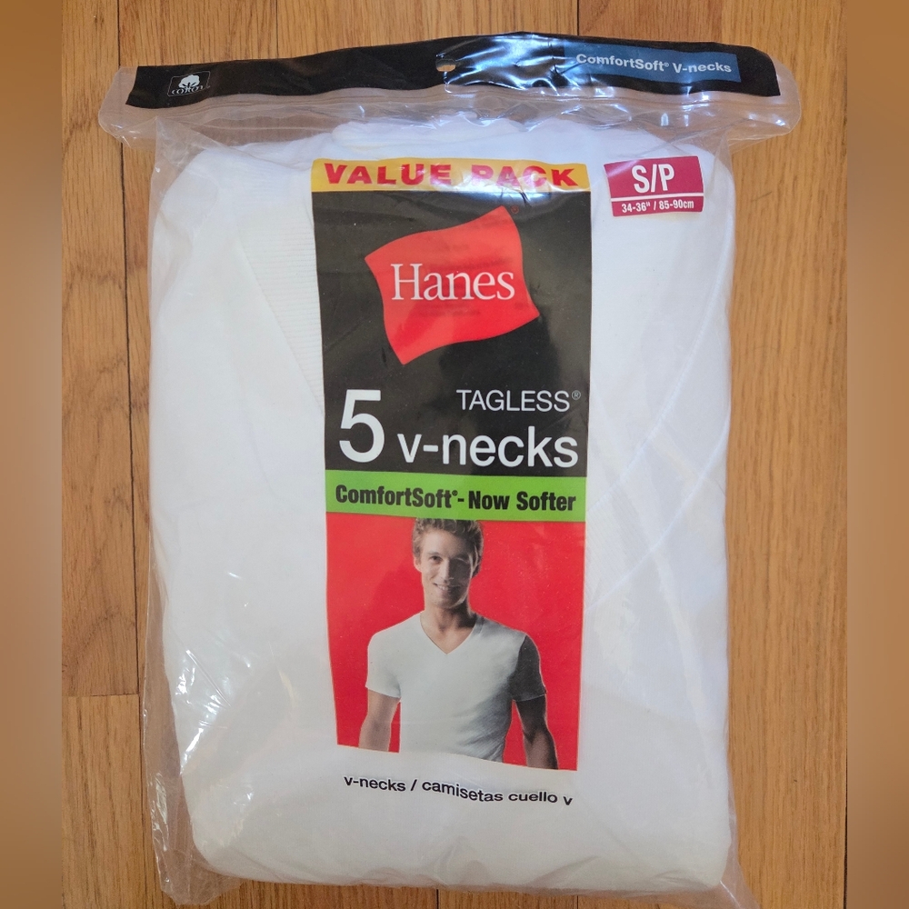 Hanes Tagless V-Necks S NWT